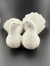 RARE Lladro Pair Kissing