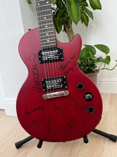Adam levine maroon 5 signed - levine, &