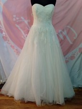 Wedding dress size 14 ivory
