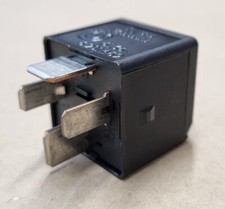 BMW Black 4 Pin Tyco Relay 6901469