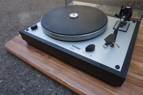 Thorens 146 with manual - td,