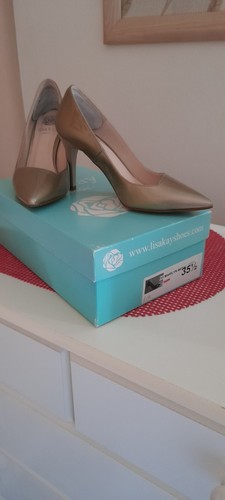 Lisa kay london - london, taupe