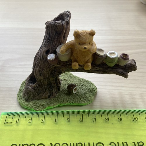 Winnie the pooh branch with - winnie,