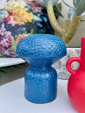 Unusual Bulb Design Metal Croc