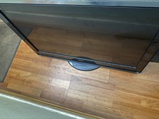 Sony Bravia KDL-40S4000 40" LCD Television- for Parts Only, with RM-ED013 remote