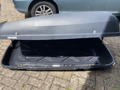 Halfords roof box with - halfords,