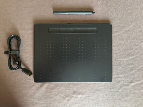 Wacom intuos pen - wacom, medium
