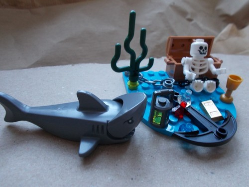 Lego shark treasure - lego,