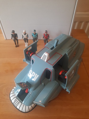 Spectrum pursuit vehicle - 15",
