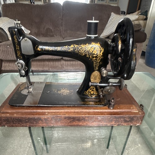 Singer mechanical hand - mechanical,