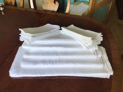 Damask tablecloths and 12 - 5,