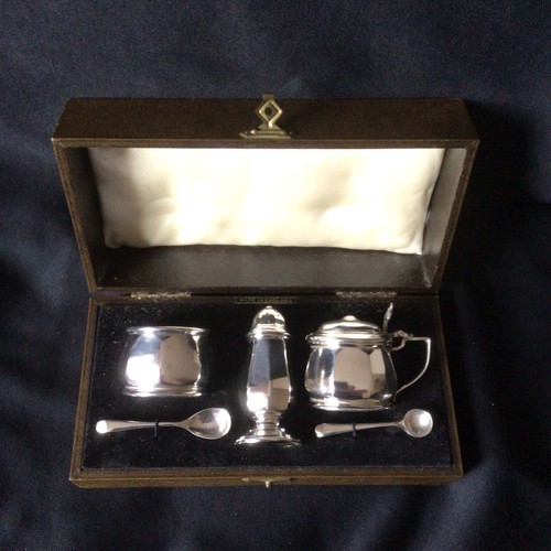 Antique boxed sterling sliver - antique,