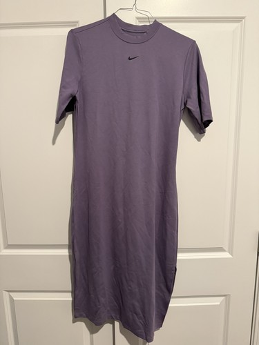 Nike sportswear essential - nike,