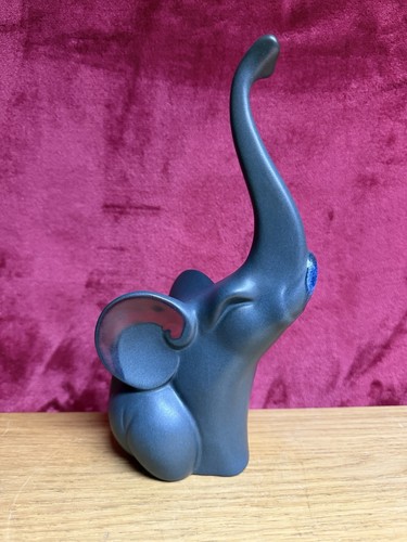 Elephant grey matt ceramic