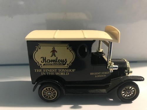 Lledo model ford vans - t,