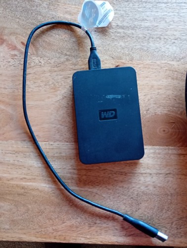 External portable hardrive - wd,