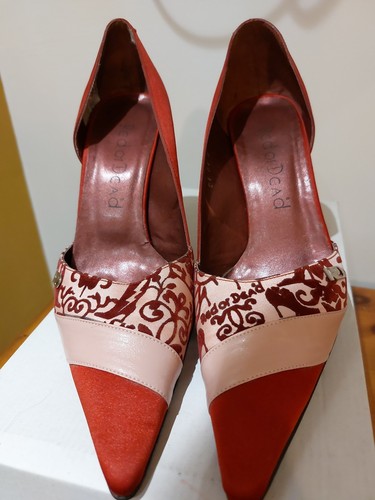 Red dead shoes size - or,