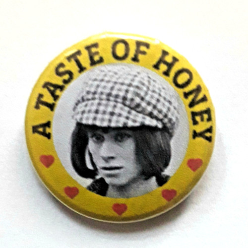 25mm badge the film - 25mm, of