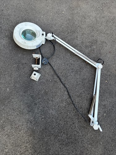 Magnifying glass lamp - glass,