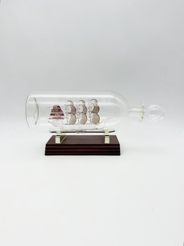 Vintage hms victory glass ship - hms,