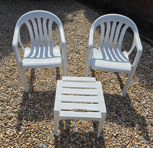 Plastic garden chairs - plastic,