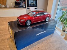 1:18 Lexus LS500 H by AUTOart