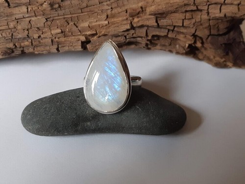 Great rainbow moonstone - great,