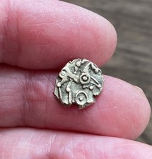 CELTIC BRITAIN. THE ICENI, 1ST CENTURY B.C. GOLD QUARTER STATER. SNETTISHAM TYPE