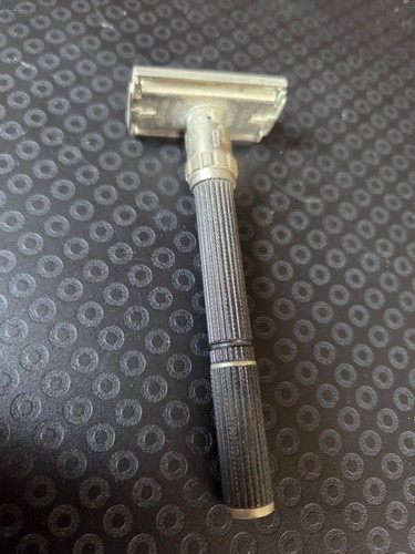 1972 gillette black - 1972, beauty