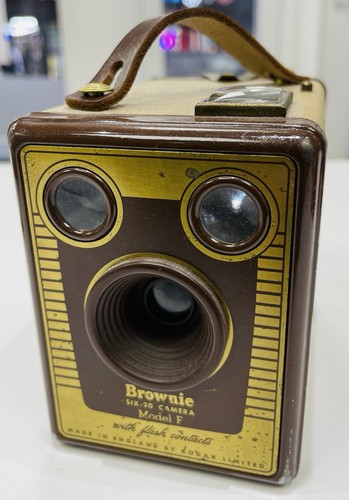 Kodak brownie flash camera - brownie,