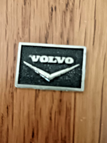 Vintage volvo logo pin badge - vintage,