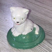 Vintage Cast Iron Hawthorn Moulds Hill Ltd Cat On A Green Base (doorstop)