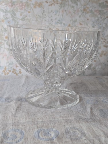 Beautiful large heavy cut - large,