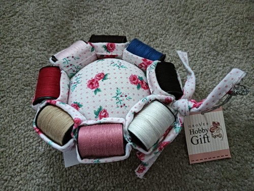 Grove hobby gift pin - gift,