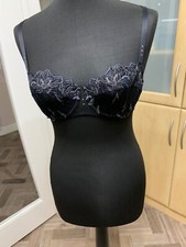 Lise Charmel  Les Nuits Chics Half Cup Bra. Size 32D.