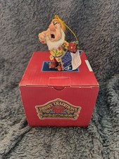 Disney Traditions A9045 Sneezy