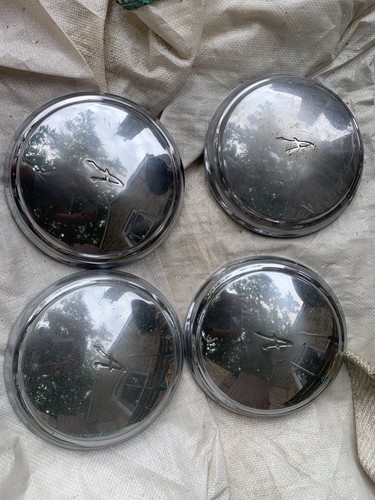 Vintage austin car hubcap - austin,