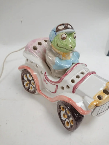 Vintage ceramic frog car - vintage,