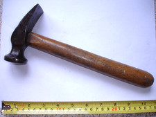 Vintage No.3 Cobblers Hammer. George Barnsley. (01