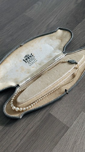 Vintage lotus simulated pearl - lotus,