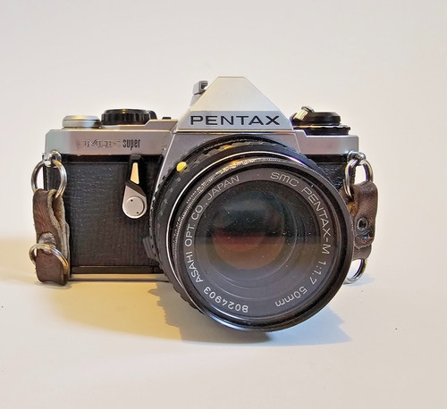 Pentax super 35mm - me,
