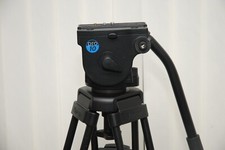 vinten pro 10 Protouch pro video head +Vinten pozi loc 2 stage aluminium Tripod