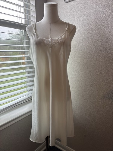 Vanity fair nightgown 38l - nightgown, off