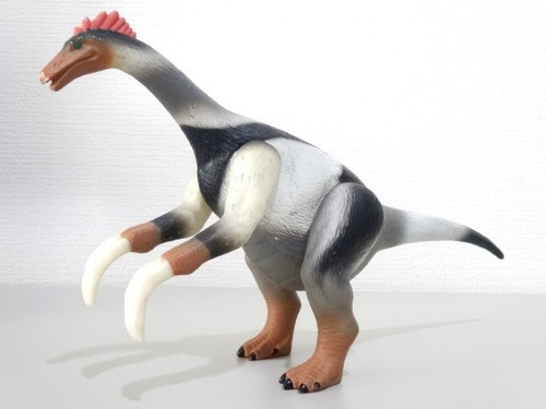 Dinosaur king therizinosaurus - dinosaur,