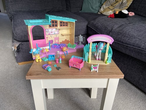 Shopkins happy places stable - places,