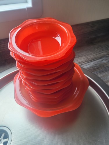 Pyrex coral sprayware fruit - coral,