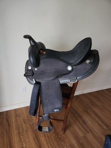 Used black abetta synthetic - used,