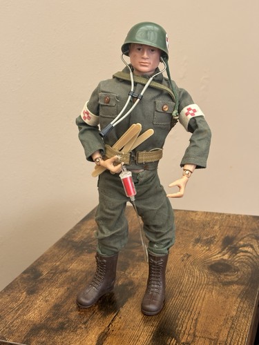 Vintage action man early - vintage, medic
