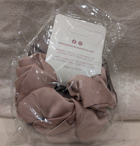Give cosmetics silky satin - give,