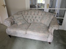 2 Seater Traditional Style